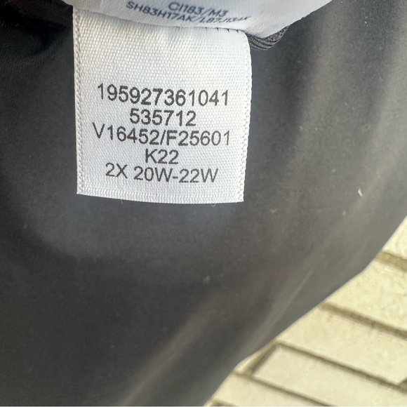 Lands’ End Women's Chlorine Resistant V Neck One Piece Fauxkini Swimsuit - Picture 10 of 11